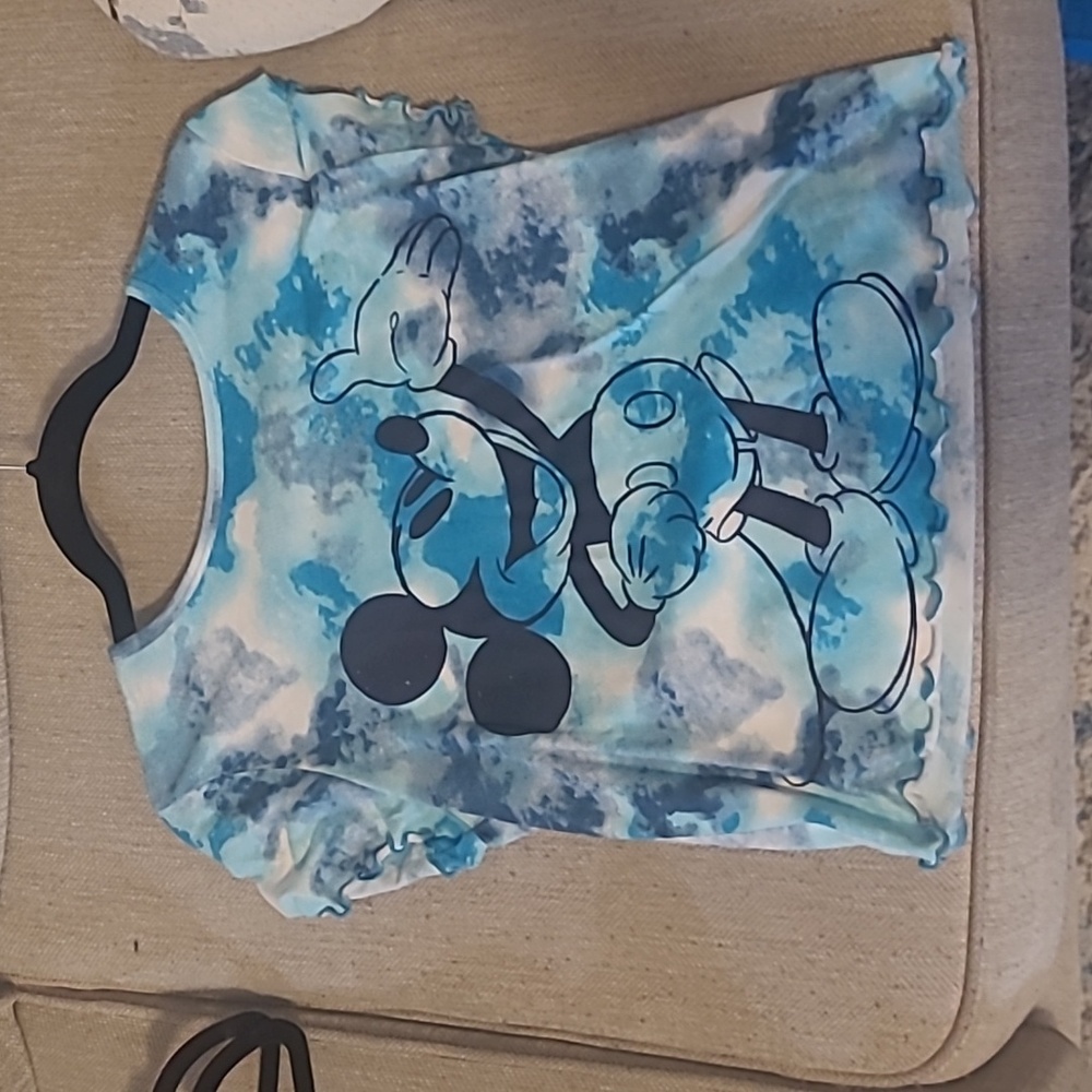 Crop top